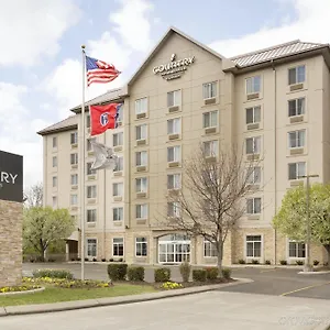 Hotel Country & By Radisson Airport Tn ***